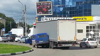 Почта России сообщила, что в ДТП на Свободе был виноват не их водитель