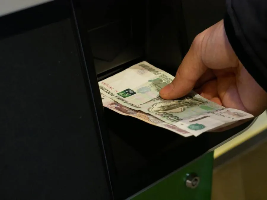 Выплаты пенсионерам с 1 апреля 2023 года: кому положены