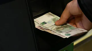 Выплаты пенсионерам с 1 апреля 2023 года: кому положены