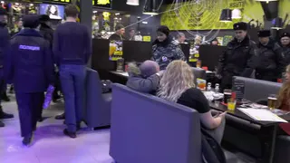 Полицейские пошли по барам: в Рязани провели рейды в развлекательных заведениях