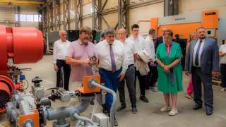 Завод во Владимирской области посетил глава «Росавтодора» Роман Новиков