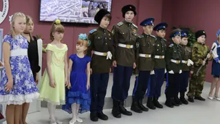 Магнитогорские школьники знакомятся с культурой уральского казачества: краеведческая панорама в библиотеке