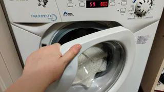 Нужно ли оставлять дверцу стиральной машины открытой - запомните раз и на всю жизнь