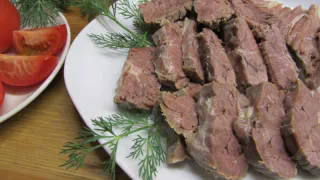 Нужно ли сливать «первую воду» при варке мяса: рассказывает шеф-повар