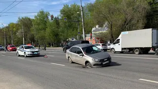 24 апреля в Пензе на проспекте Победы автомобиль провалился под землю