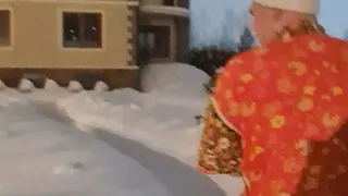 Брянский депутат Госдумы Валуев объяснил, зачем надел халат «с цветочками»