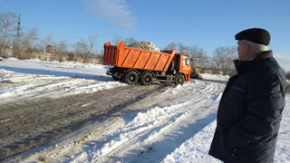 Озеро "Дикая утка": отсыпку грунта и строительного мусора в водоем приостановили