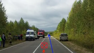 В одном из районов Коми мотоциклист без прав врезался в автомобиль LADA