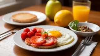 Диетологи назвали самый вредный завтрак: это не яичница с беконом и даже не хлопья