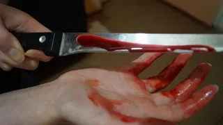 На озере уголовник напал с ножом на компанию отдыхающих