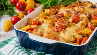 Эта идеальная запеканка с легкостью заменит надоевшую курицу на столе в Новый год