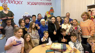 Волонтёры передали книги Новоалександровской библиотеке