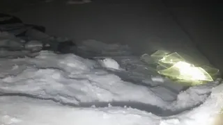 В Чувашии два рыбака застряли на отколовшейся льдине