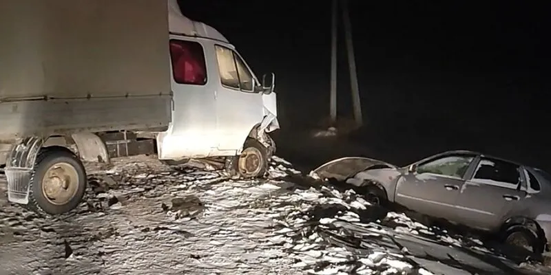 Пять человек пострадали в ДТП на трассе «Кузнецк – Марьевка – Индерка»