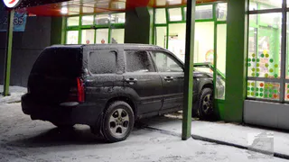 Пакетик не нужен: в новомичуринскую "Пятерочку" въехал автомобиль