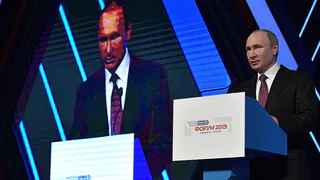 От укрепления власти до ракет и поддержки народа: какие темы посланий Владимир Путин озвучил за 19 лет