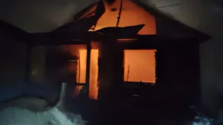 В деревне Лизуново Александровского района пожар охватил хозяйственную постройку