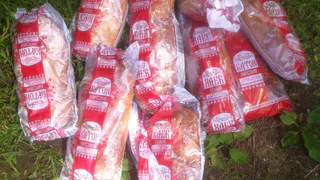 Рязанцы выбрасывают хлеб на помойку