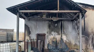 В Усинске потушили пожар на стройплощадке