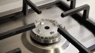 При нагаре на решетке газовой плите - обязательно: 3 ч.л. соды и 1 ч.л. уксуса -  и кухня сияет чистотой