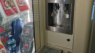 Курица-гриль в контейнере и «Доширак»: почему пассажиры избегают вагон-ресторан в поездах - на то есть причины