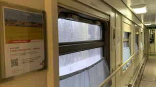 Электричка из Екатеринбурга в Челябинск встала на 1 час посреди леса