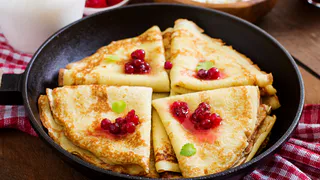 Опытный шеф-повар раскрыл 1 секретную добавку в тесто: блины удивят вкусом 