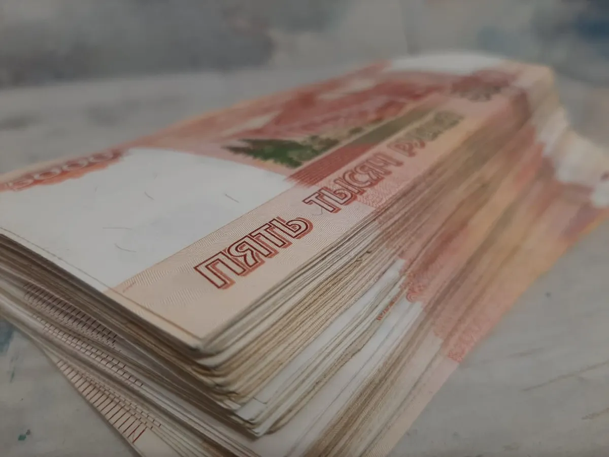 Приставы Нижнекамска взыскали в пользу фирмы почти 5 млн рублей за оказанные услуги