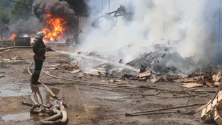 Более 70 человек тушили пожар на складе в Ряжском шоссе