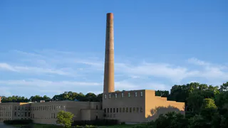 Дымовая труба за 35 миллионов: в Магнитогорске выставили на продажу уникальный объект