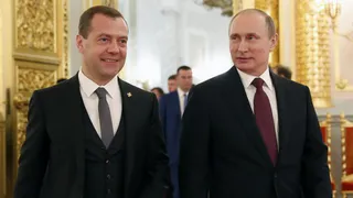 Путин и Медведев поздравили брянского губернатора с Днём России