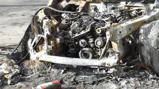 В Дубровичах сгорел автомобиль, погиб человек