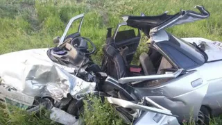 В лобовом столкновении погибли четверо парней