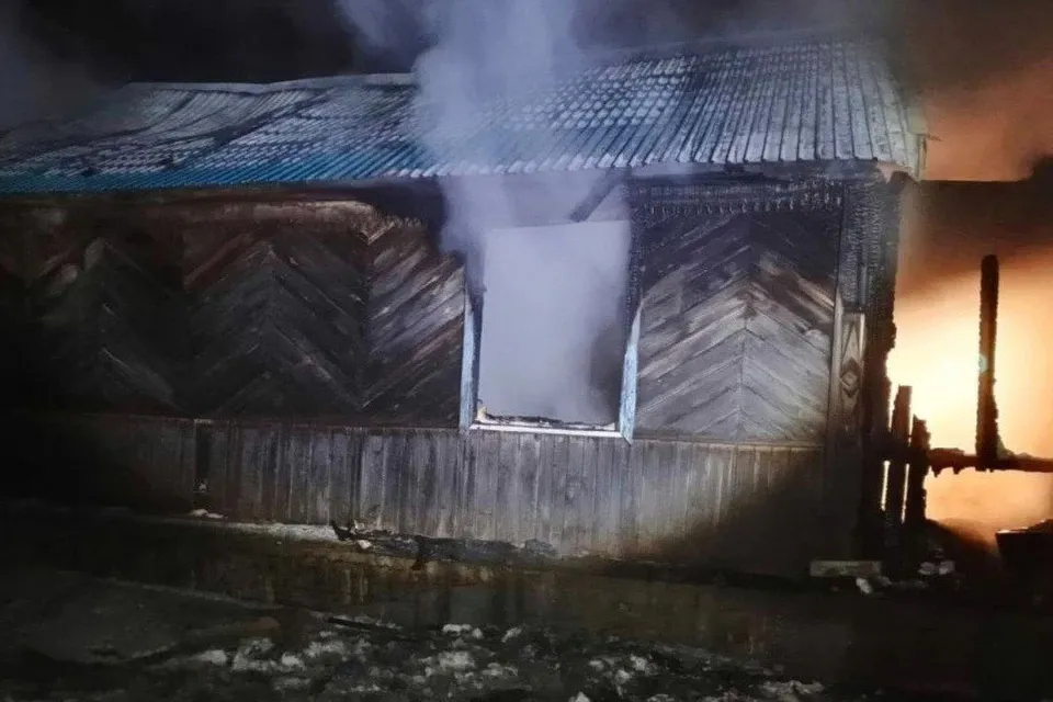 Министр безопасности Челябинской области посетил место трагедии, где погибли трое детей