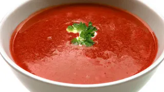 Почему нужно убрать из борща этот главный ингредиент — вкус станет ярче и богаче