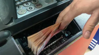 Указ подписан: всех, у кого есть наличные деньги, ждет грустный сюрприз с 15 августа