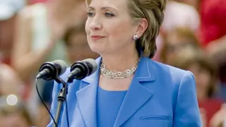 Клинтон может сойти с предвыборной гонки из-за болезни