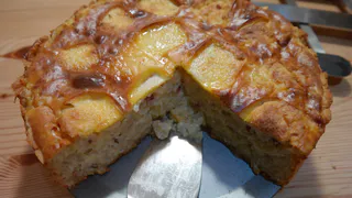 Гораздо вкуснее шарлотки: 2 любимых пирога с яблоками за считанные минуты — восхитят своей новизной приготовления