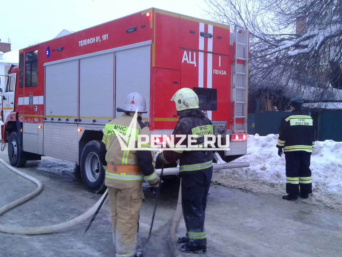 В микрорайоне Север в Пензе случился крупный пожар