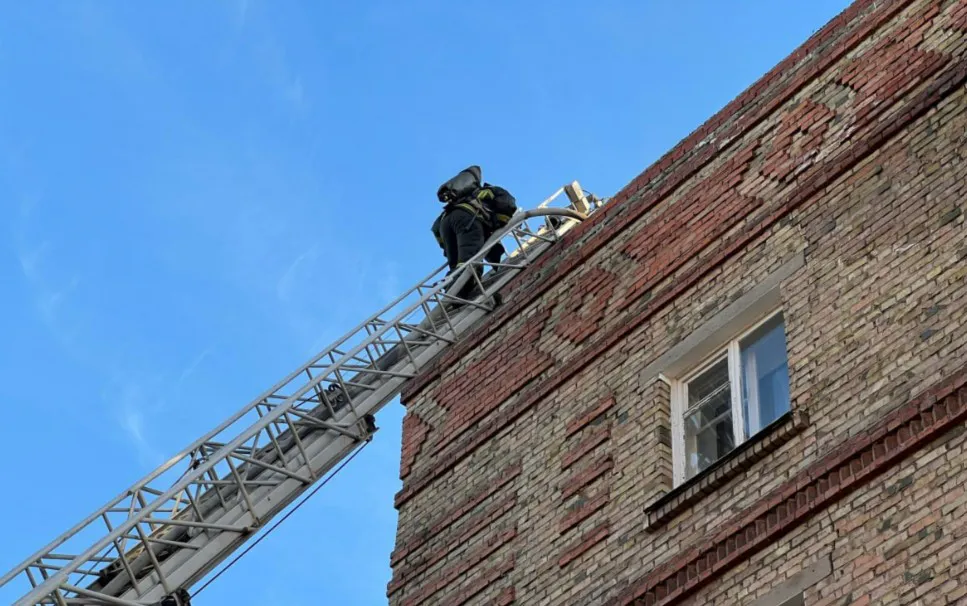 Четыре пожара за день в Коми: спасатели эвакуировали жильцов и предотвратили трагедию
