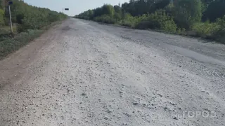 Жители поселка Смеловского под Магнитогорском жалуются на разбитую дорогу