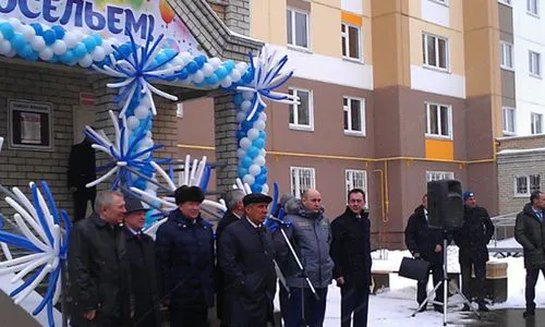 Рустам Минниханов вручал ключи от квартир