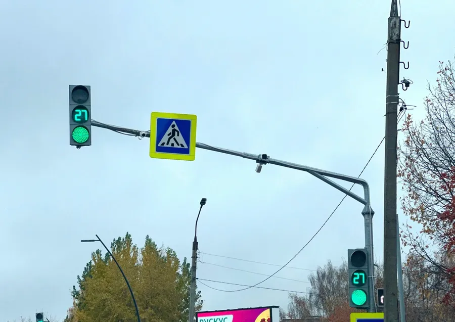 В Нижнекамске запустили «умные» светофоры