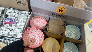 В "Светофоре" начали продавать дешевую итальянскую посуду из дорогого стекла: выяснил, почему кафе и рестораны покупают коробками