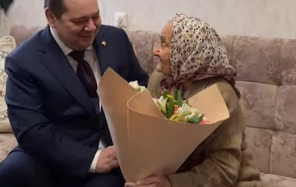 Со 100-летием поздравили долгожительницу одного из сел Коми