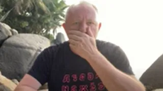 Член Брянской гильдии промышленников молит о спасении с Сейшел