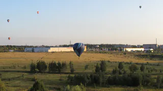 Жители Дашково-Песочни стали свидетелями жесткой посадки аэростата