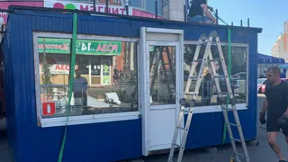 Администрация Брянска продолжает войну с незаконными ларьками