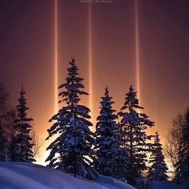 Световые столбы - завораживающее зрелище