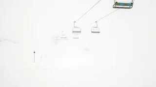 Туристы застряли на подъемнике горнолыжного курорта в Челябинской области